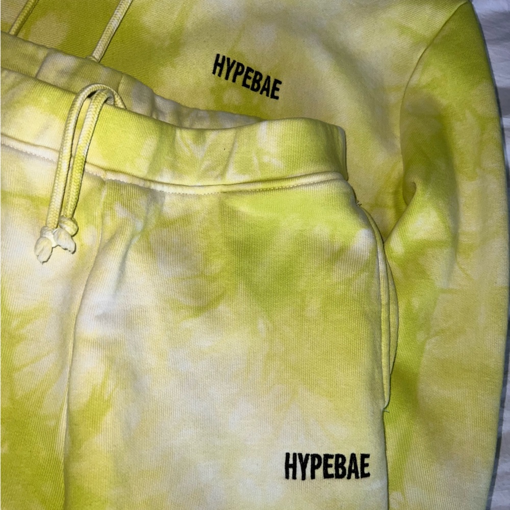 Hypebae Neon Yellow/Green Heavy Sweatsuit (XS)
